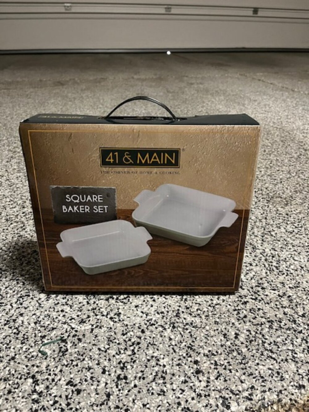 41 & Main Square Baker Set